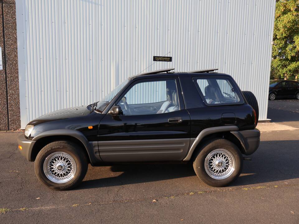 Image 9/55 de Toyota RAV4 (1995)