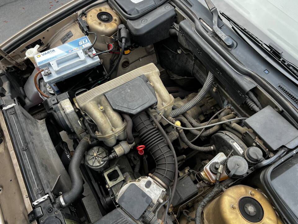 Imagen 50/100 de BMW 518i (1991)
