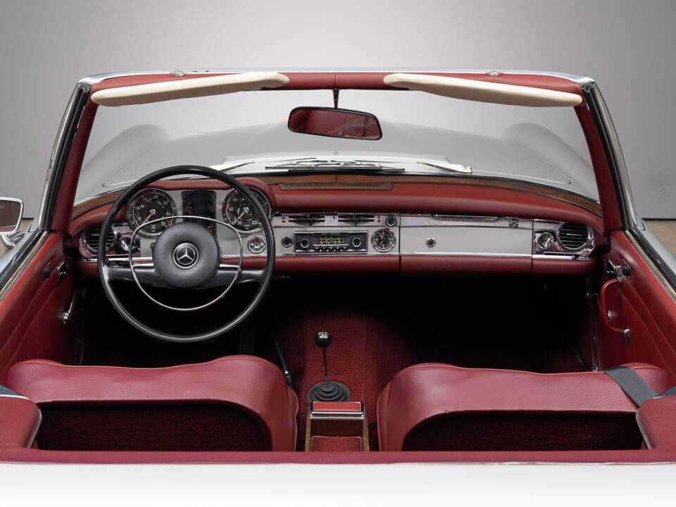 Bild 33/44 von Mercedes-Benz 280 SL (1970)