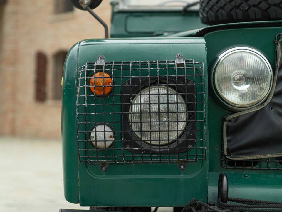 Bild 13/50 von Land Rover 88 (1978)