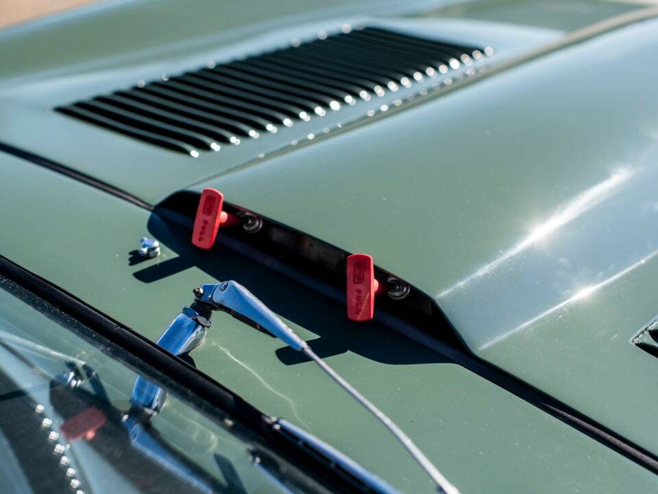 Afbeelding 7/20 van Jaguar E-Type "Semi-Lightweight" (1965)