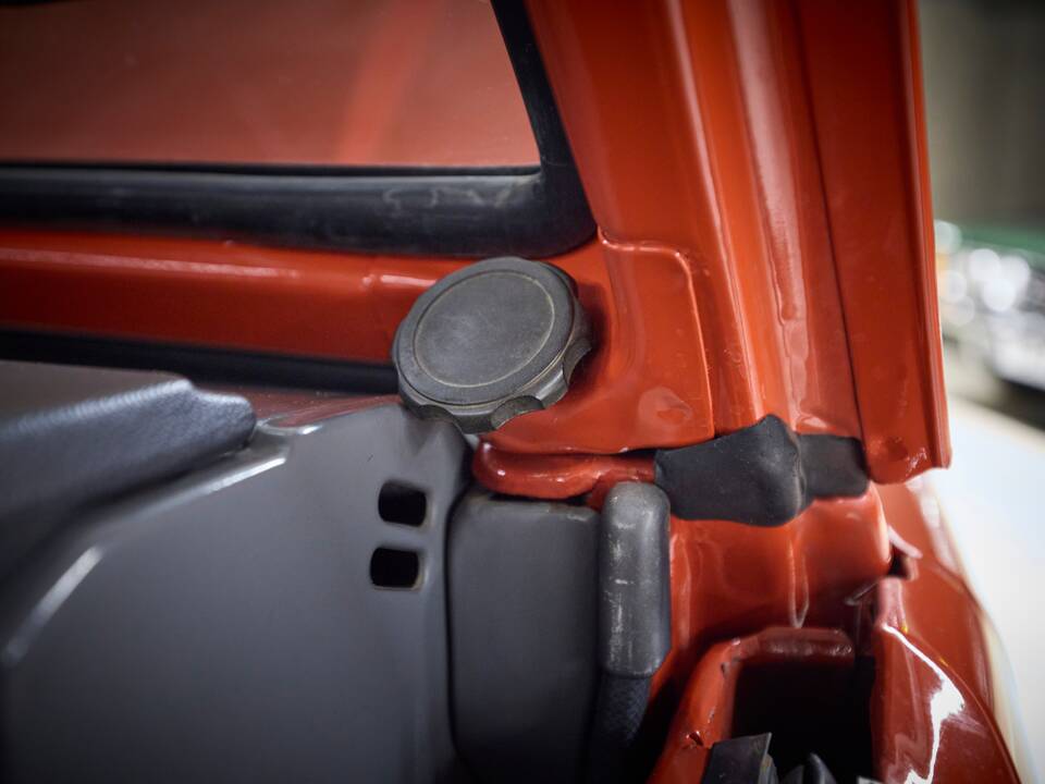 Afbeelding 83/100 van Toyota Land Cruiser LJ77 (1991)