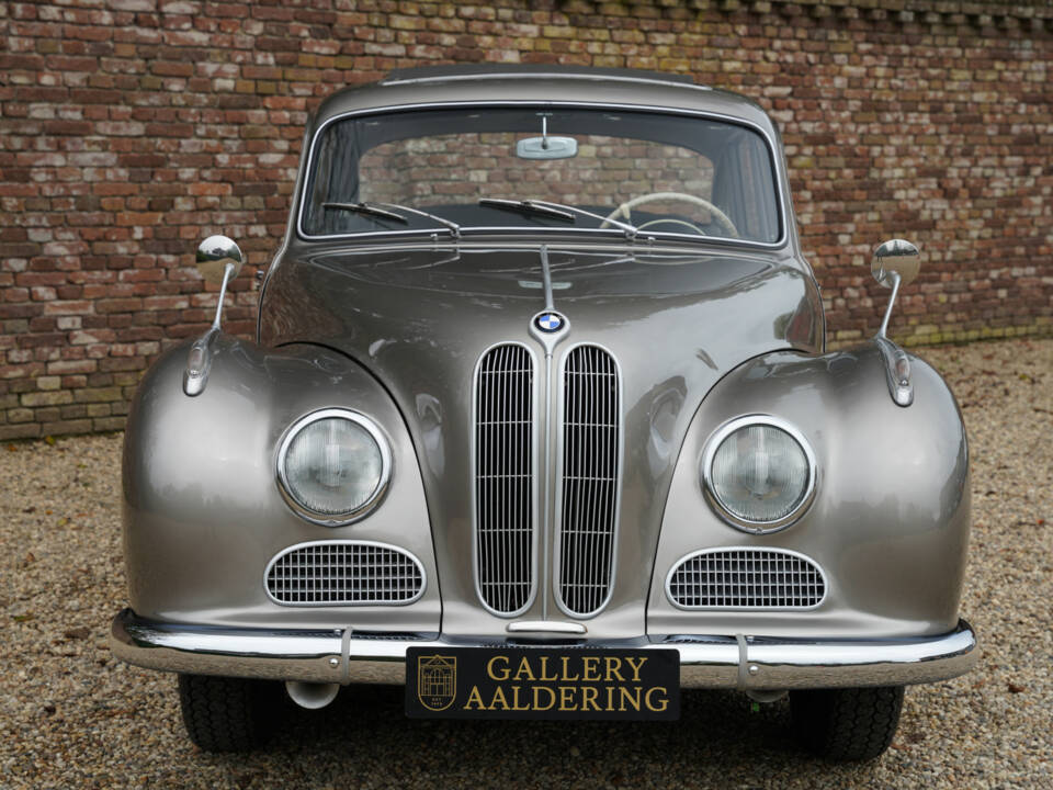 Immagine 5/50 di BMW 501 V8 (1965)