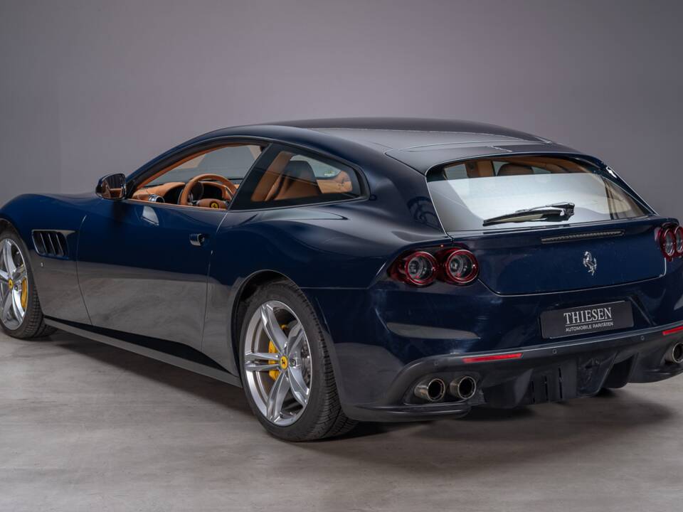 Bild 6/38 von Ferrari GTC4Lusso (2017)