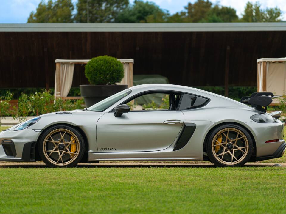 Image 26/100 of Porsche 718 Cayman GT4 RS Weissach (2024)