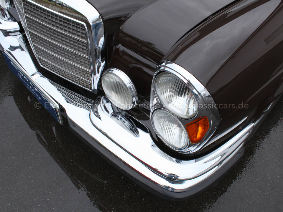 Image 33/35 of Mercedes-Benz 280 SE 3,5 (1970)