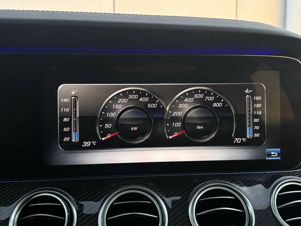 Bild 36/47 von Mercedes-Benz AMG E 63 S 4MATIC+ (2018)
