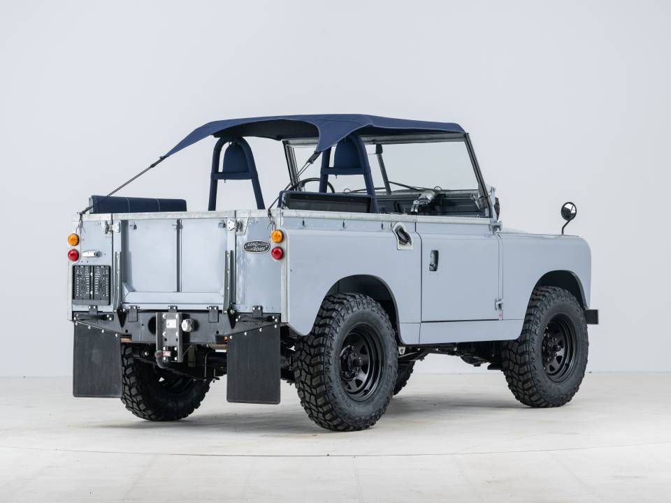 Image 21/57 of Land Rover 88 (1961)