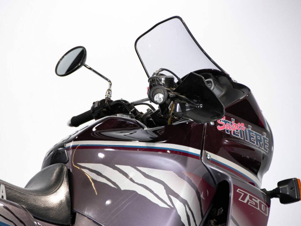 Image 14/50 of Yamaha XTZ 750 SuperTéneré (1990)
