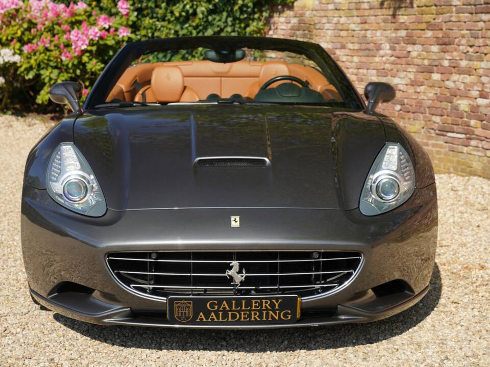 Bild 45/50 von Ferrari California (2010)