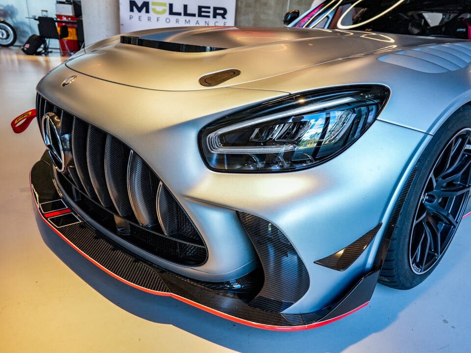 Image 13/52 of Mercedes-AMG GT Track Series (2021)