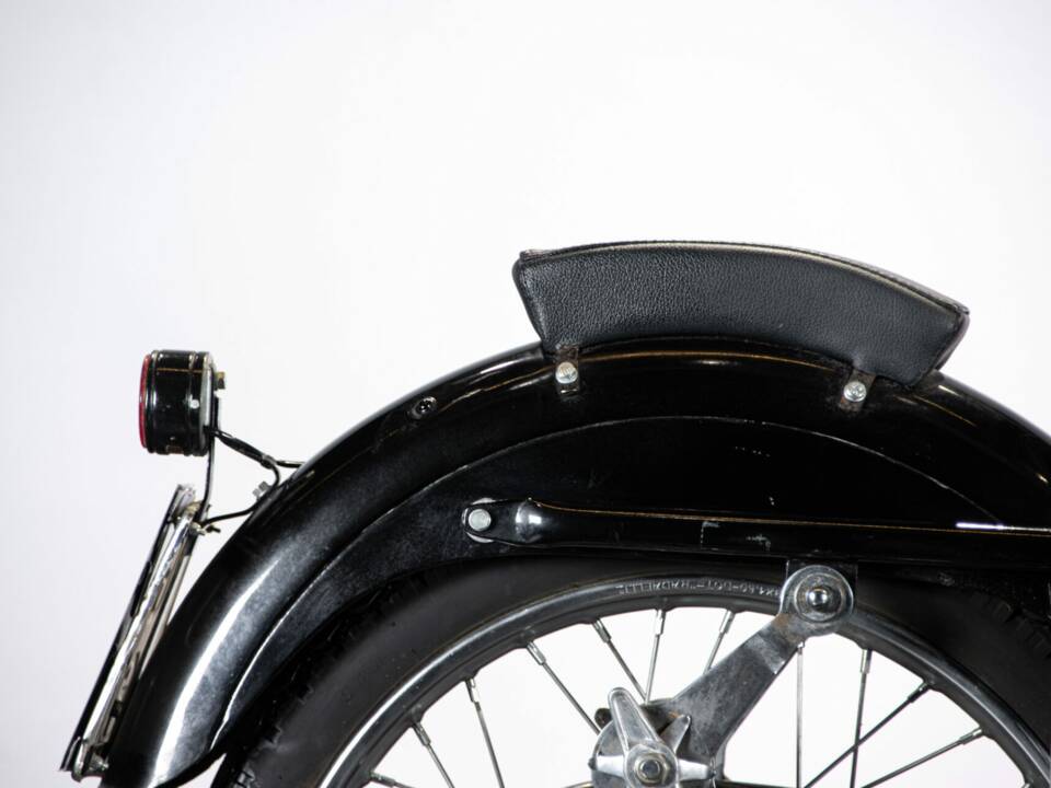 Image 25/50 of Gilera DUMMY (1951)