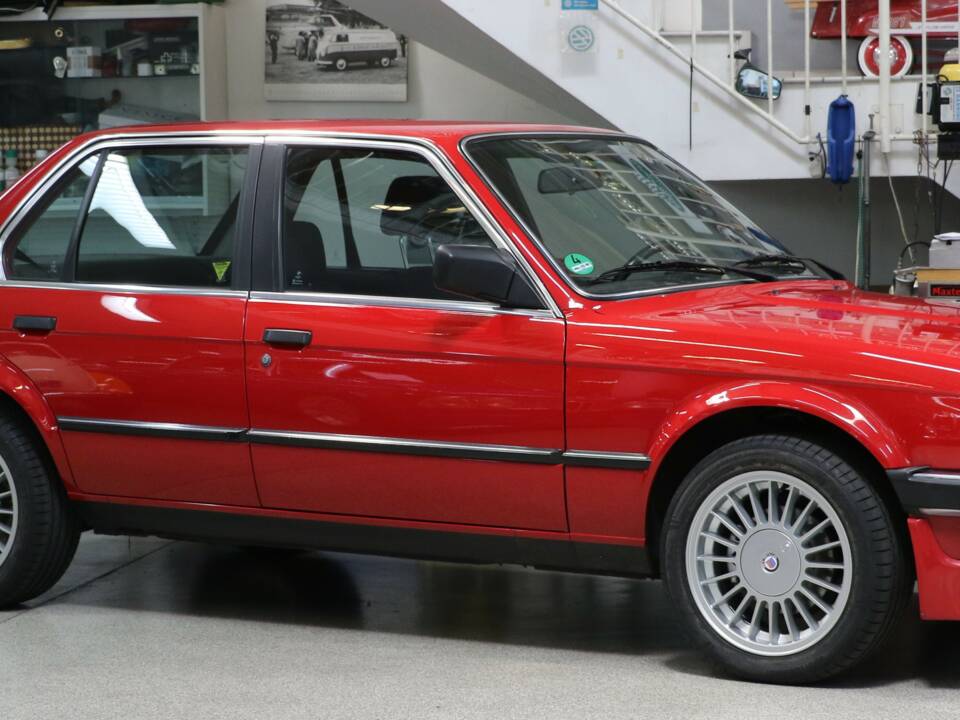 Afbeelding 22/26 van BMW 325e (1987)