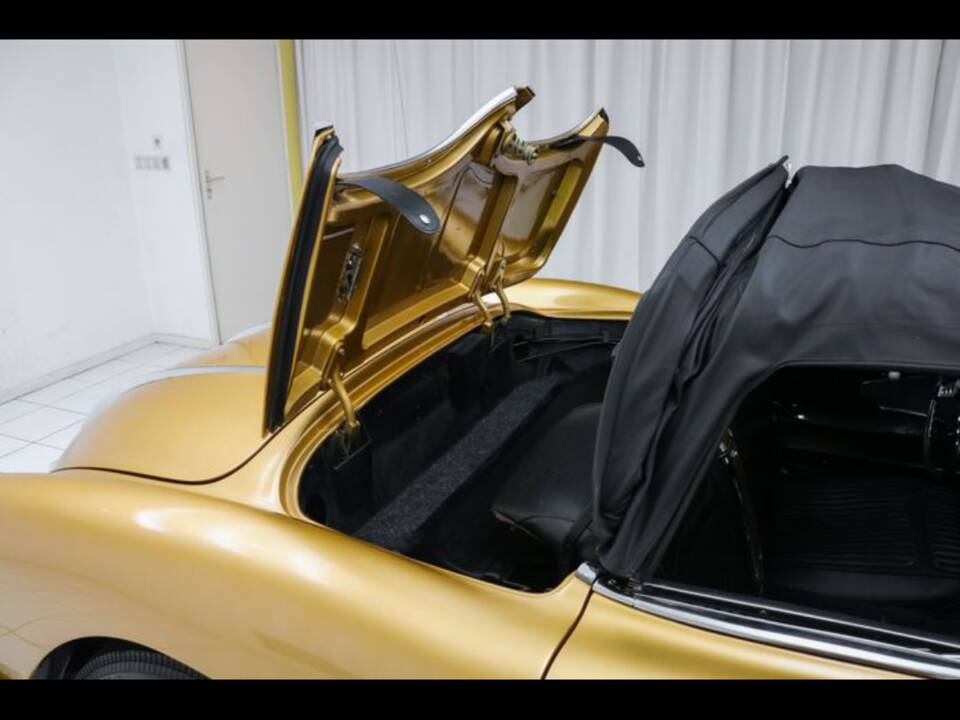 Image 74/100 of Chevrolet Corvette (1958)