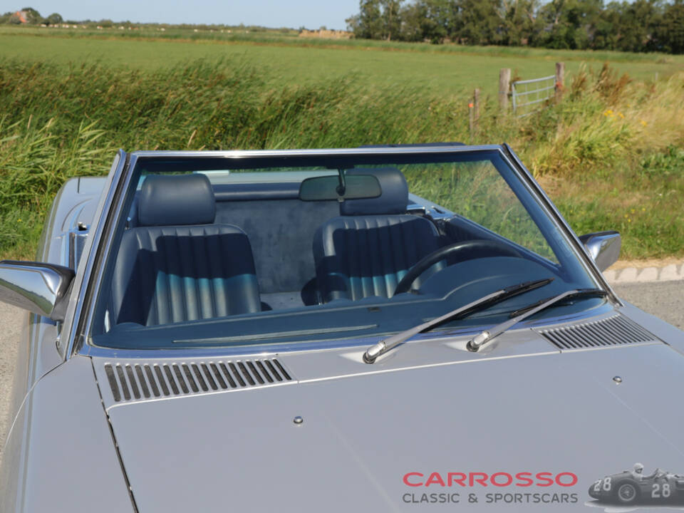Image 35/50 of Mercedes-Benz 560 SL (1988)