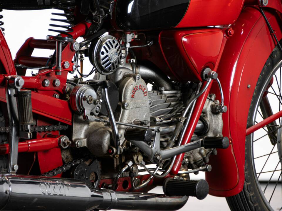Bild 24/50 von Moto Guzzi Falcone Turismo (1960)