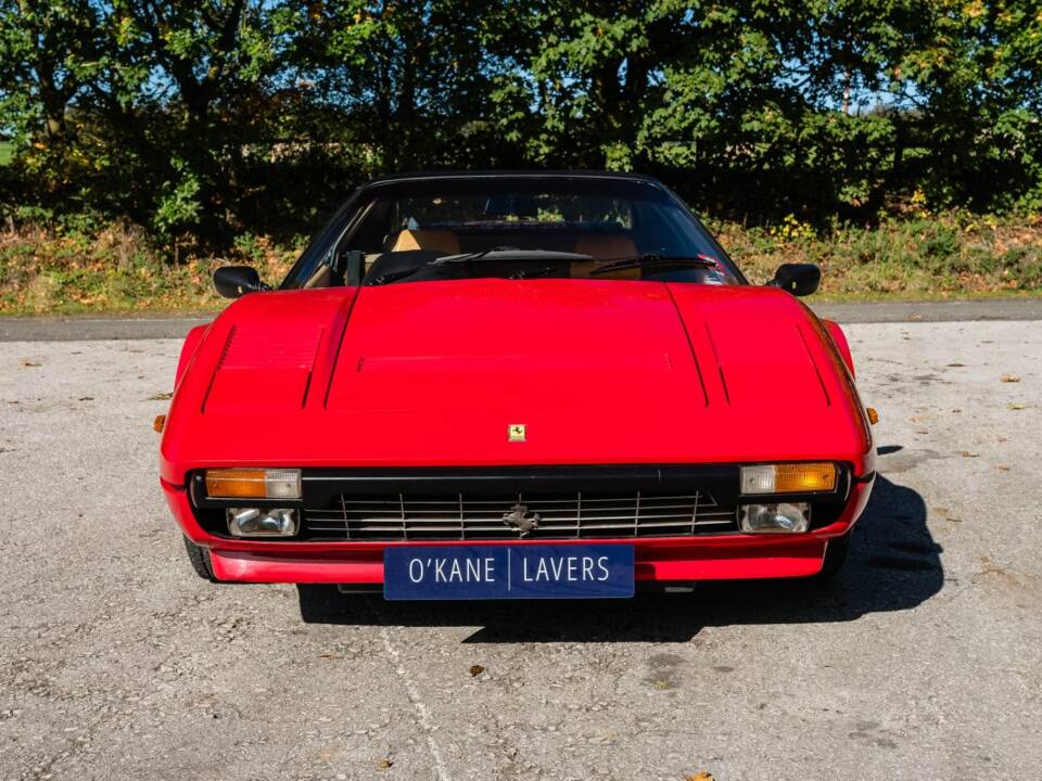 Immagine 3/50 di Ferrari 308 GTS Quattrovalvole (1983)