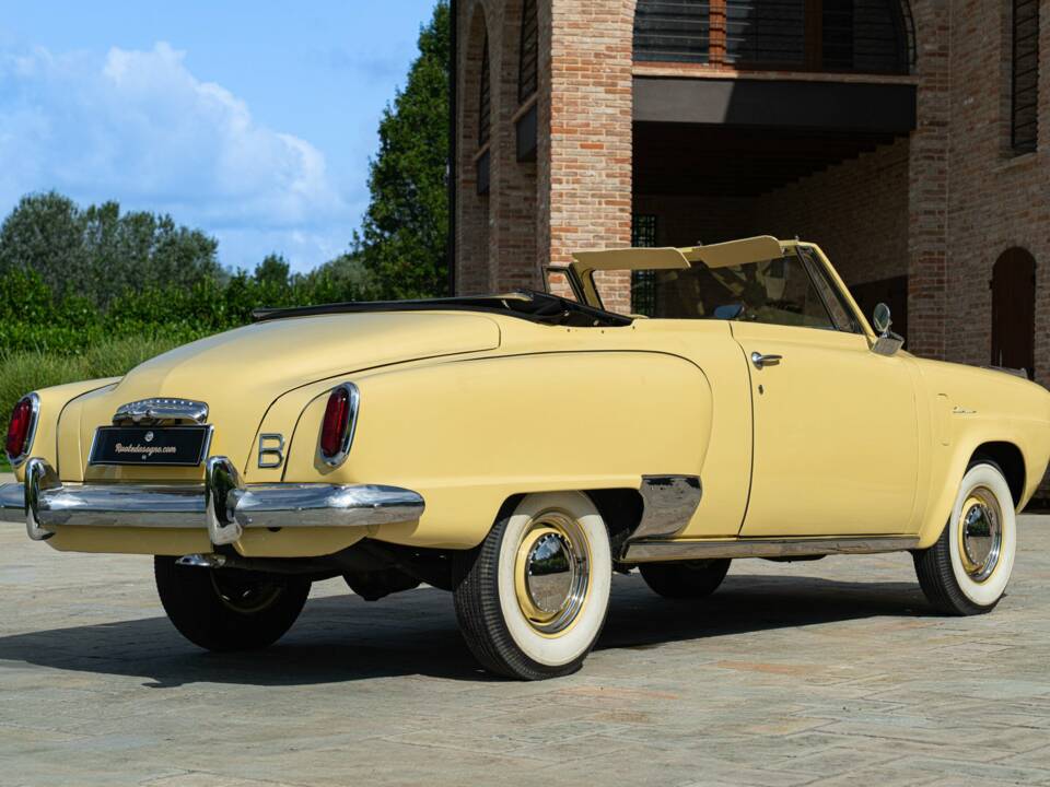 Image 9/50 of Studebaker Champion Regal DeLuxe Convertible (1950)
