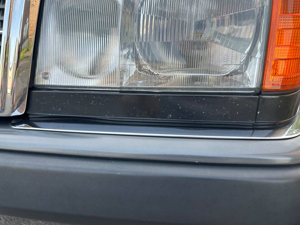 Image 46/47 of Mercedes-Benz 300 CE-24 (1992)