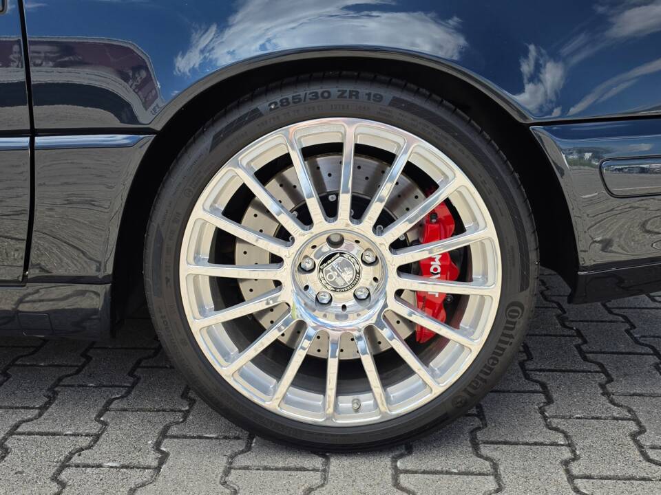 Image 8/100 of Mercedes-Benz SL 500 (1999)