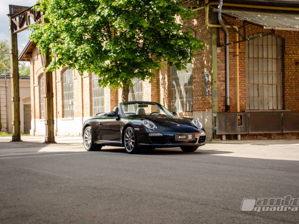 Image 4/15 of Porsche 911 Carrera (2008)