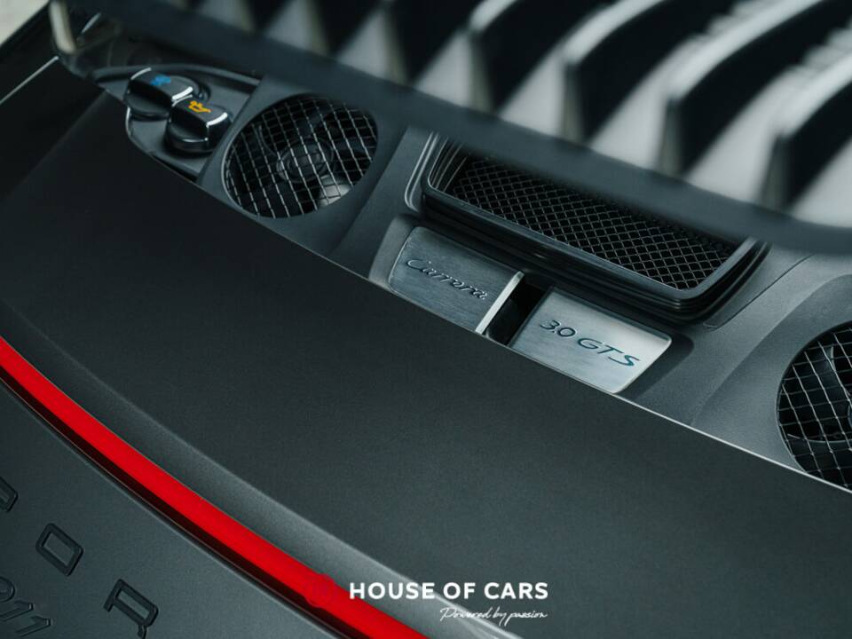 Image 13/25 of Porsche 911 Carrera 4 GTS (2017)