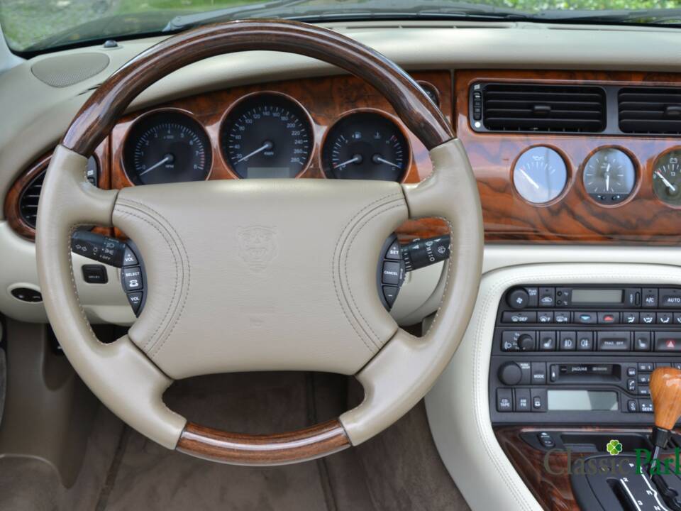 Imagen 42/50 de Jaguar XK8 4.0 (1998)