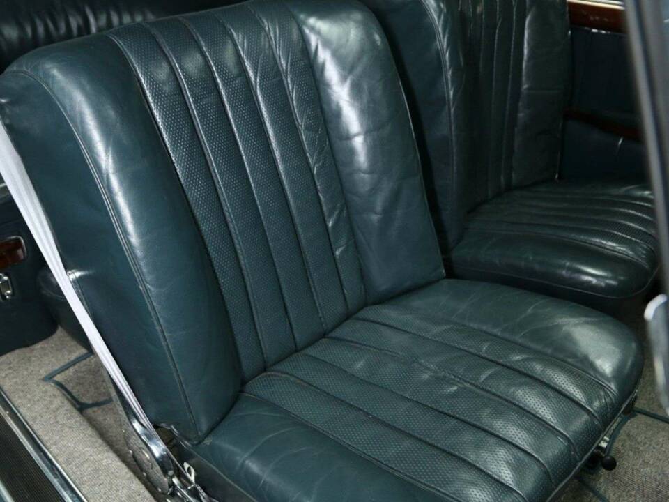 Bild 29/49 von Mercedes-Benz 220 SE (1960)