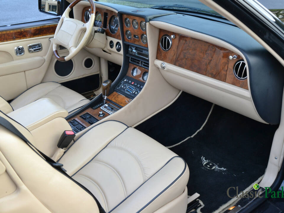 Image 31/50 of Bentley Azure (1997)