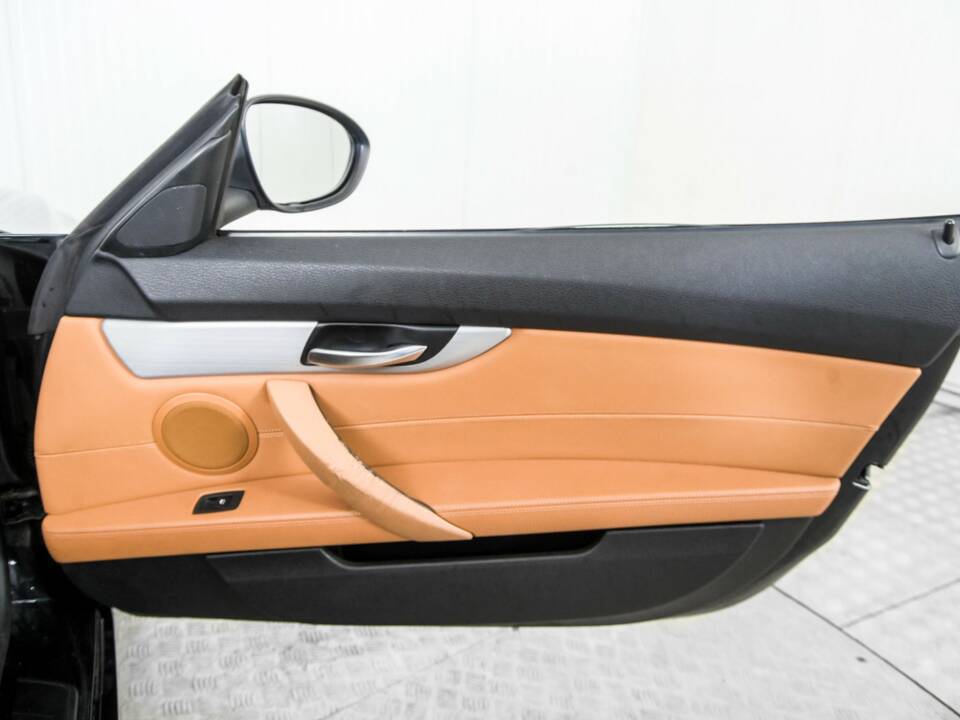 Immagine 37/50 di BMW Z4 sDrive23i (2010)