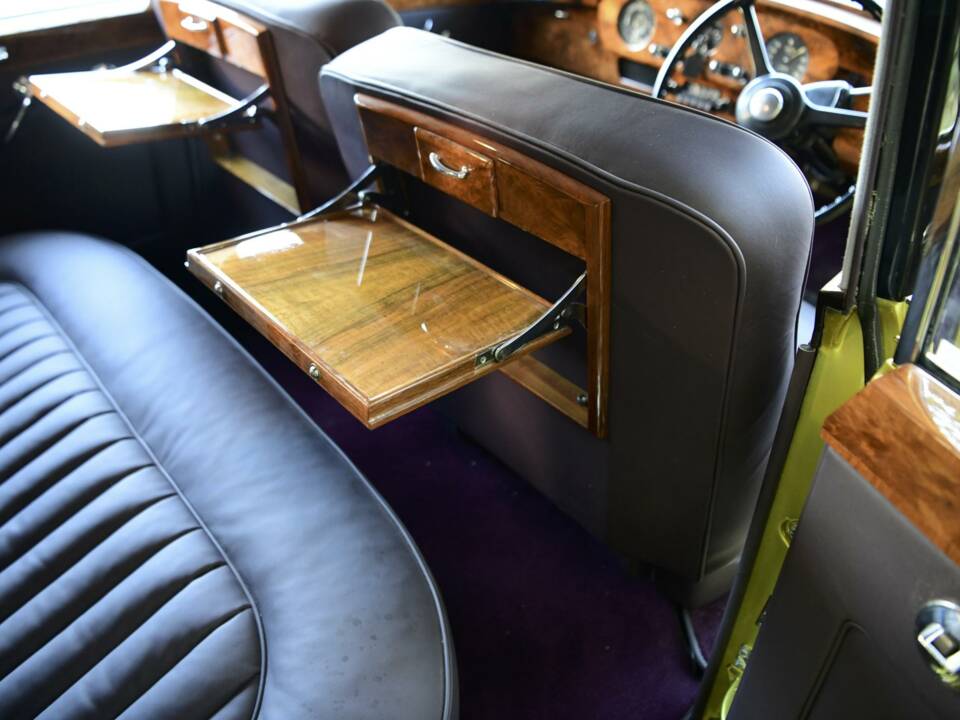 Image 29/38 of Rolls-Royce Silver Cloud I (1959)