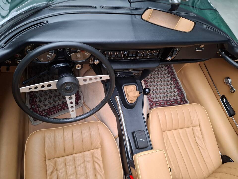 Image 19/29 de Jaguar Type E V12 (1975)