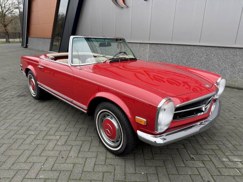 Image 2/36 de Mercedes-Benz 280 SL (1968)
