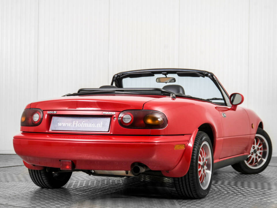 Bild 41/50 von Mazda MX-5 1.8 (1995)