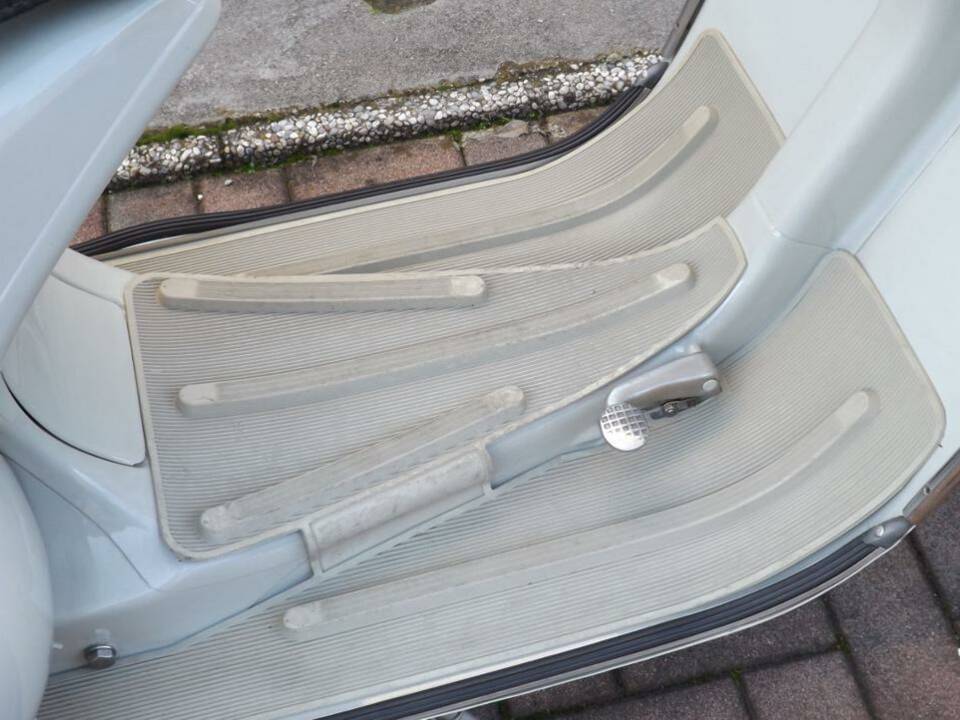 Immagine 28/50 di Piaggio Vespa 125 (1955)