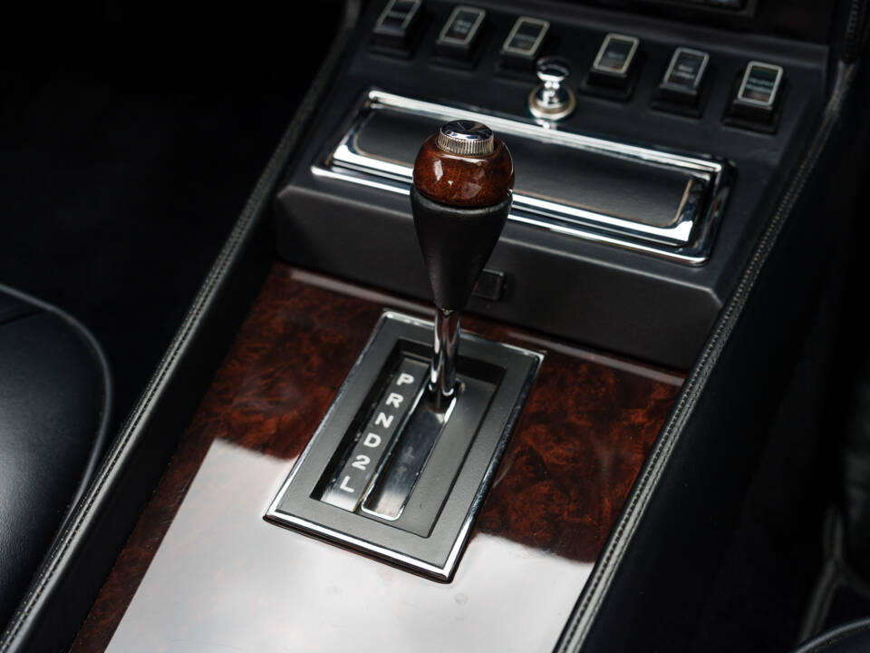 Afbeelding 22/30 van Aston Martin V8 Vantage X-Pack (1987)