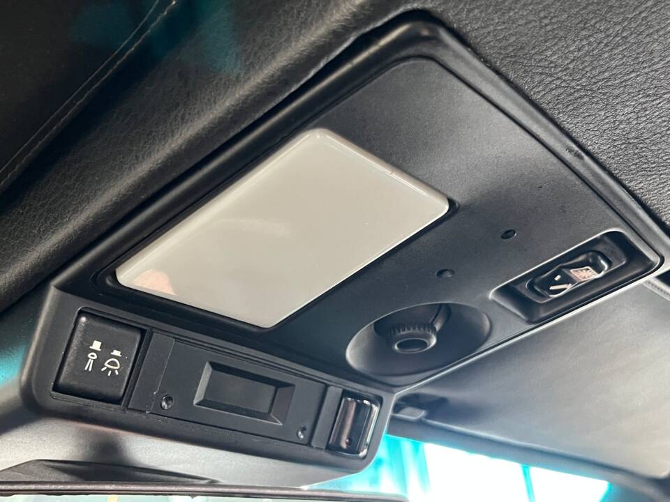 Image 8/47 of Lancia Thema 8.32 (1989)