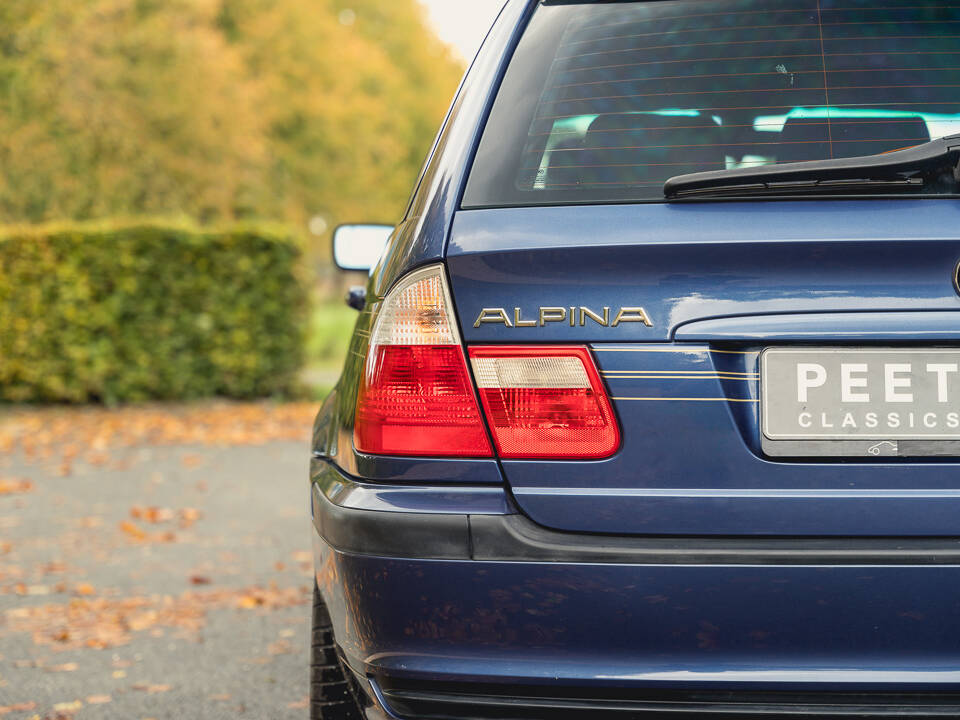 Image 55/99 of ALPINA B10 3.3 Touring (2001)