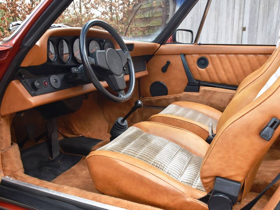 Immagine 32/42 di Porsche 911 2.7 (1977)