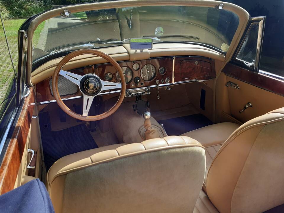 Immagine 7/64 di Jaguar XK 150 3.8 SE DHC (1960)