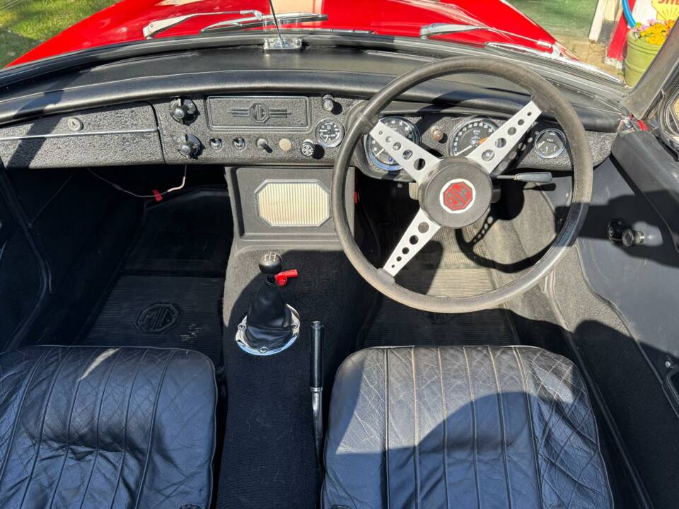 Bild 11/19 von MG MGB (1971)