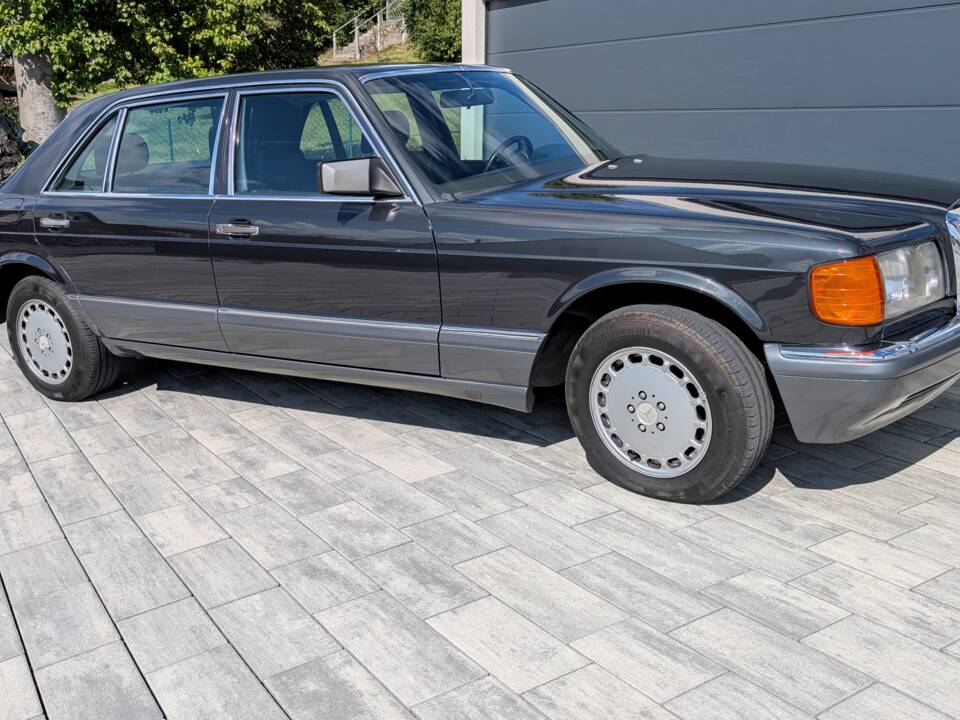 Image 5/29 of Mercedes-Benz 500 SEL (1990)