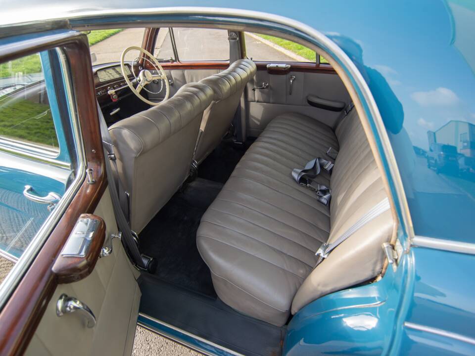Bild 16/31 von Mercedes-Benz 220 a (1955)