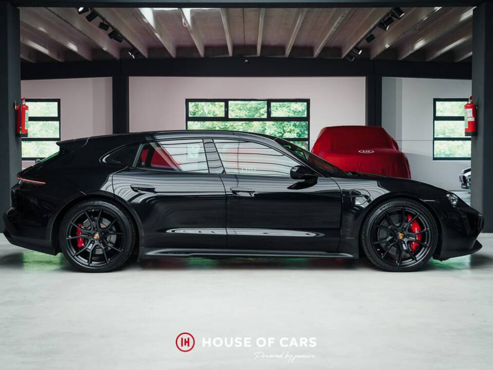 Image 5/23 de Porsche Taycan GTS Sport Turismo (2022)