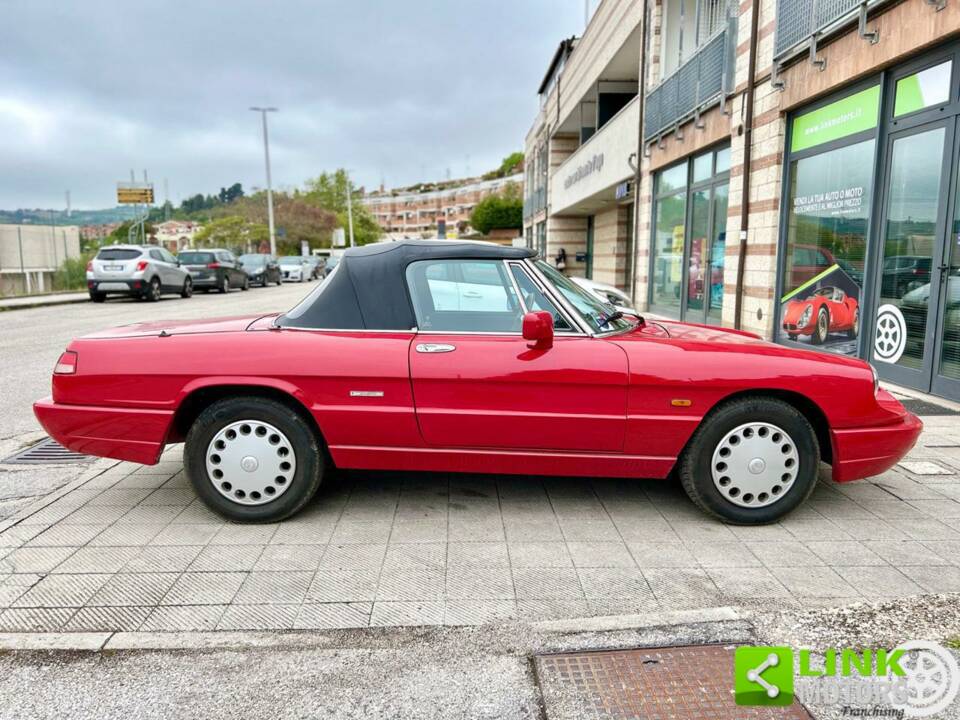 Bild 9/10 von Alfa Romeo 1.6 Spider (1991)