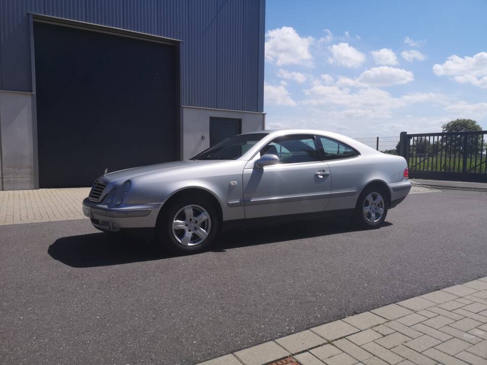 Image 2/15 of Mercedes-Benz CLK 230 Kompressor (1998)