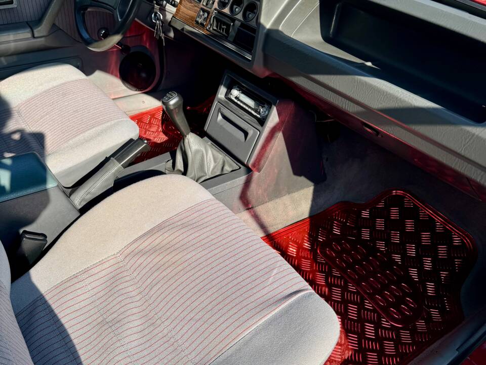 Image 7/15 of Ford Granada Turnier 2.8 (1984)