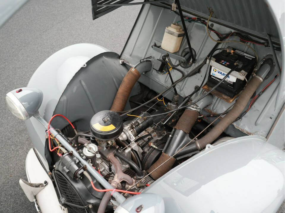 Image 24/28 de Citroën 2 CV  AZL (1958)
