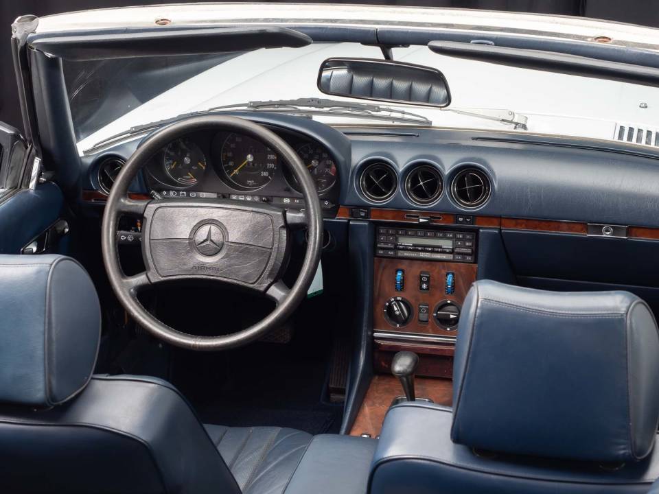 Imagen 11/74 de Mercedes-Benz 420 SL (1985)