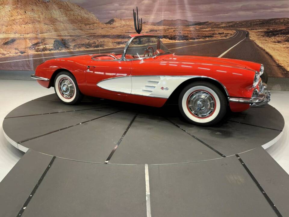 Image 13/50 of Chevrolet Corvette (1959)